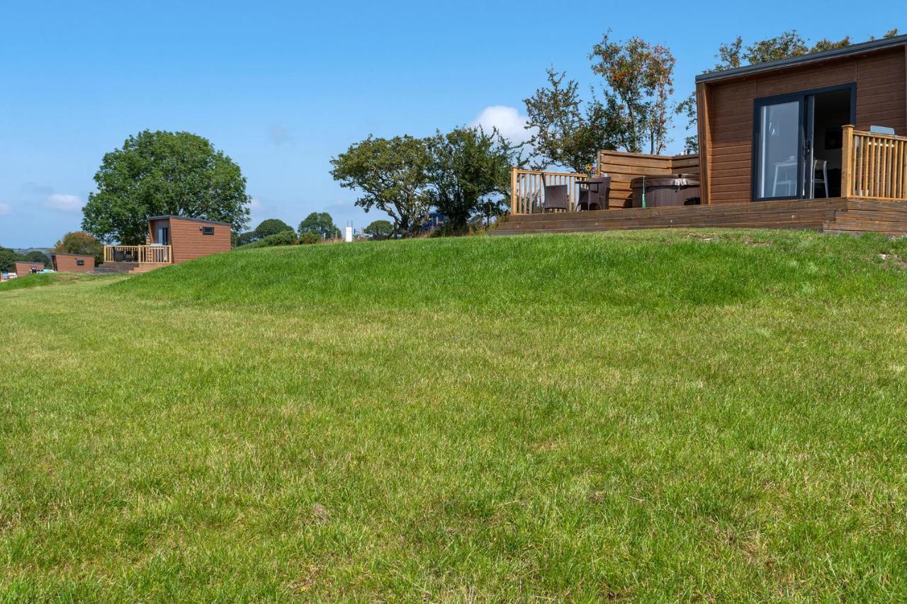 Waenfechan Glamping With Hot Tubs Colwyn Bay Buitenkant foto