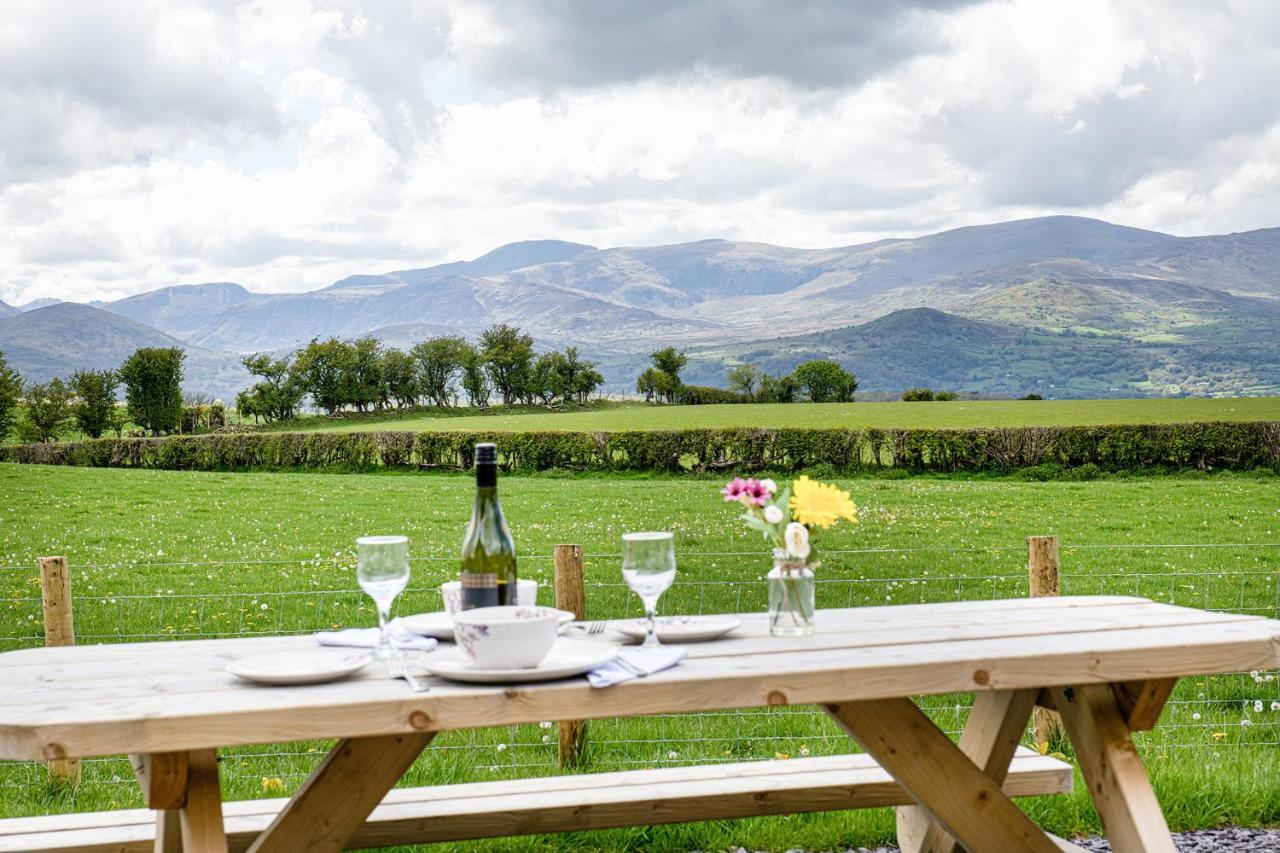 Waenfechan Glamping With Hot Tubs Colwyn Bay Buitenkant foto