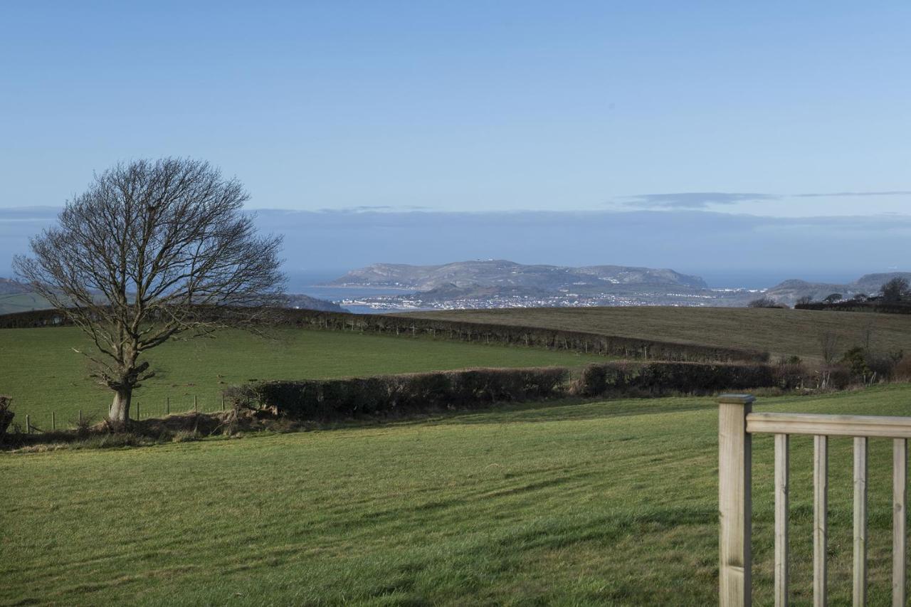 Waenfechan Glamping With Hot Tubs Colwyn Bay Buitenkant foto