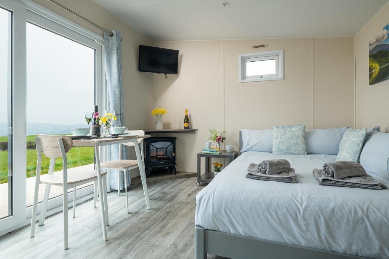 Waenfechan Glamping With Hot Tubs Colwyn Bay Buitenkant foto