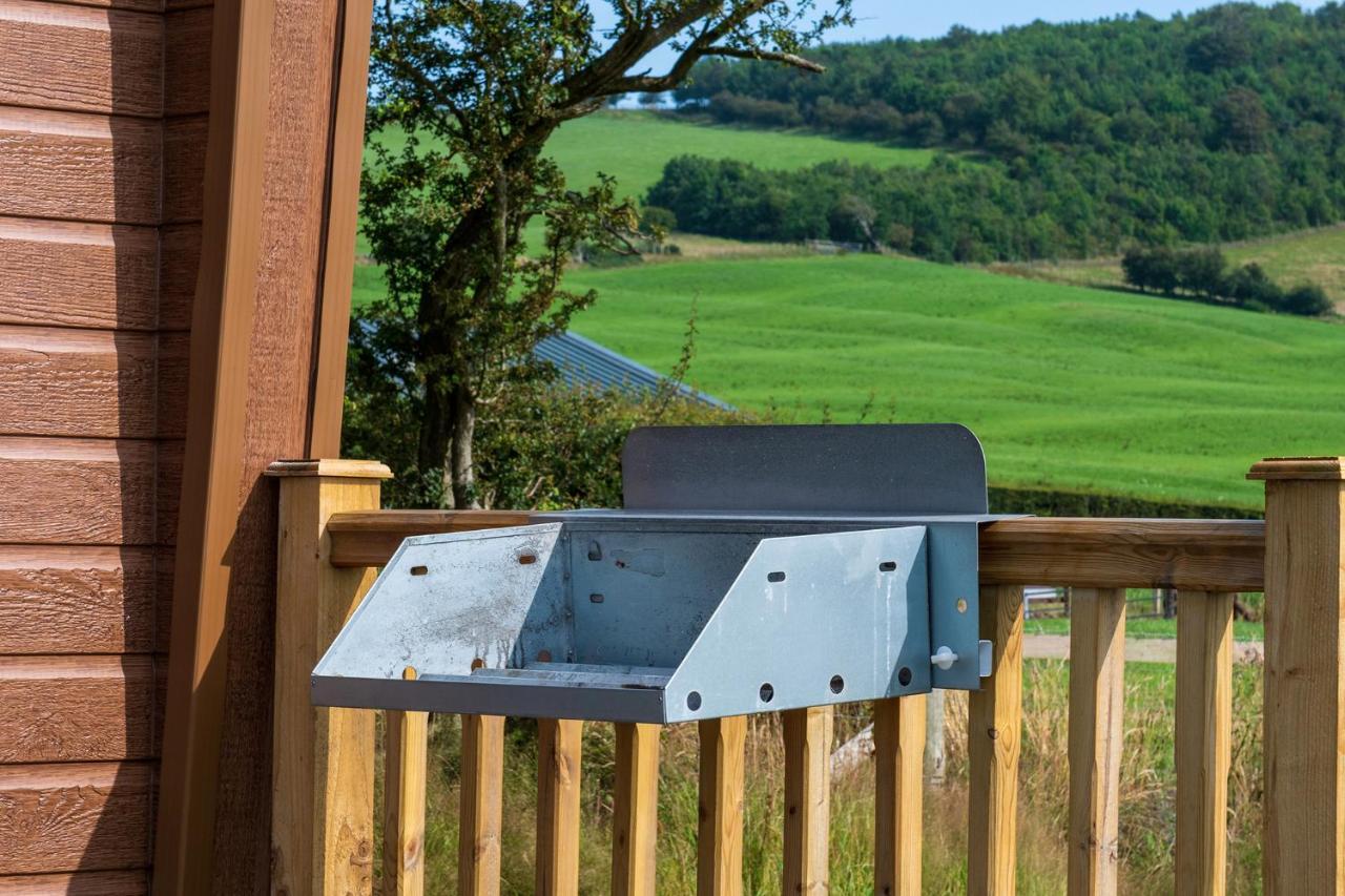 Waenfechan Glamping With Hot Tubs Colwyn Bay Buitenkant foto