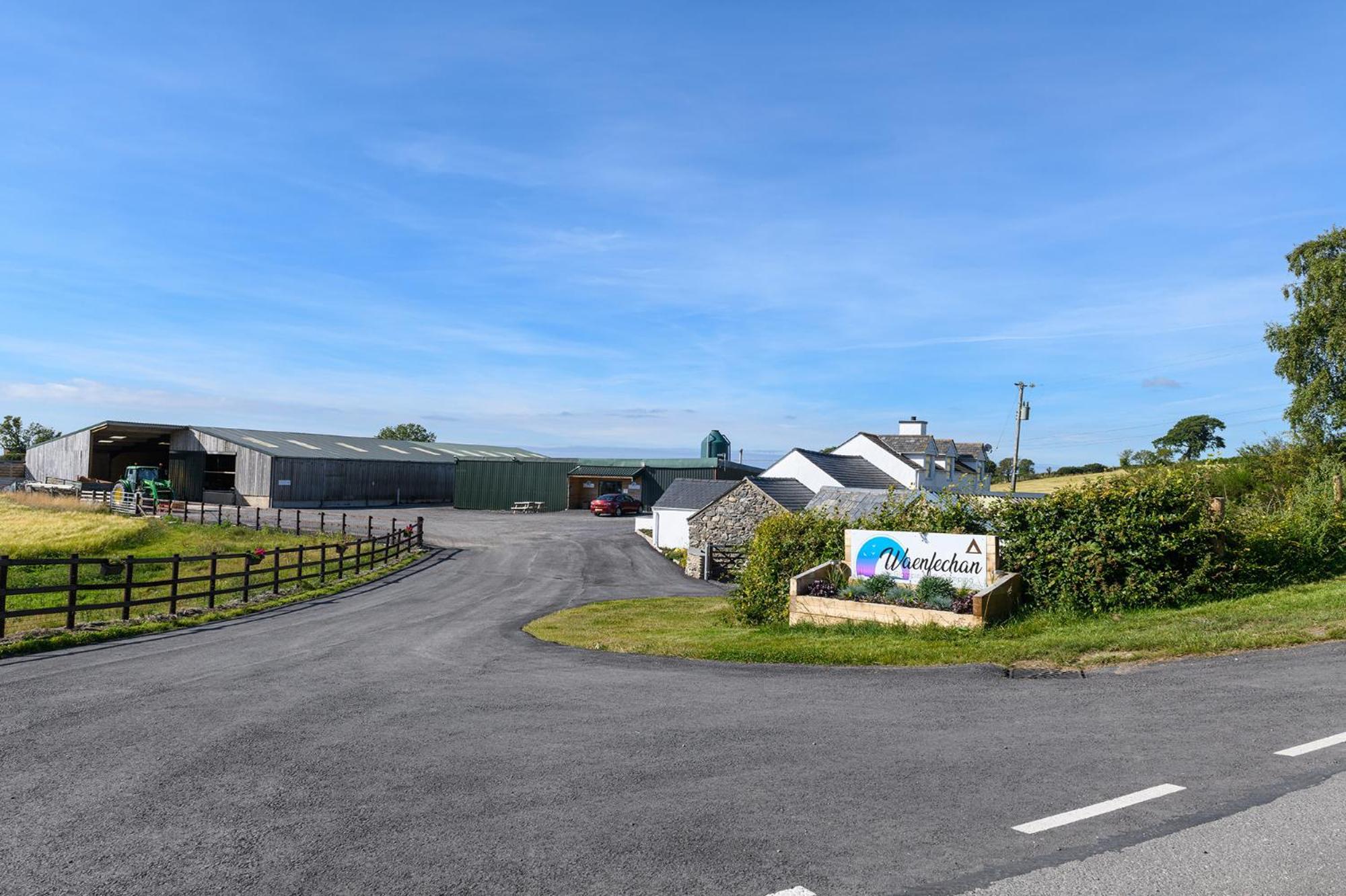 Waenfechan Glamping With Hot Tubs Colwyn Bay Buitenkant foto