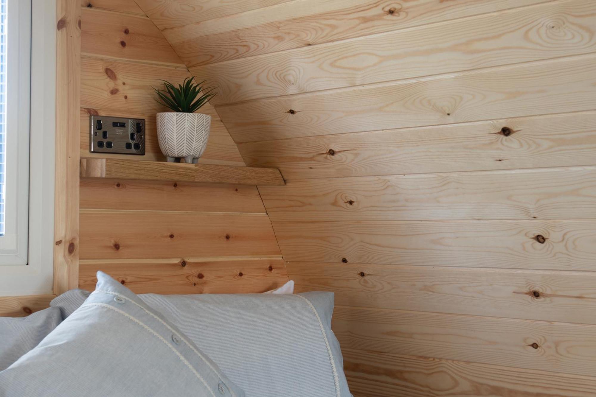 Waenfechan Glamping With Hot Tubs Colwyn Bay Buitenkant foto