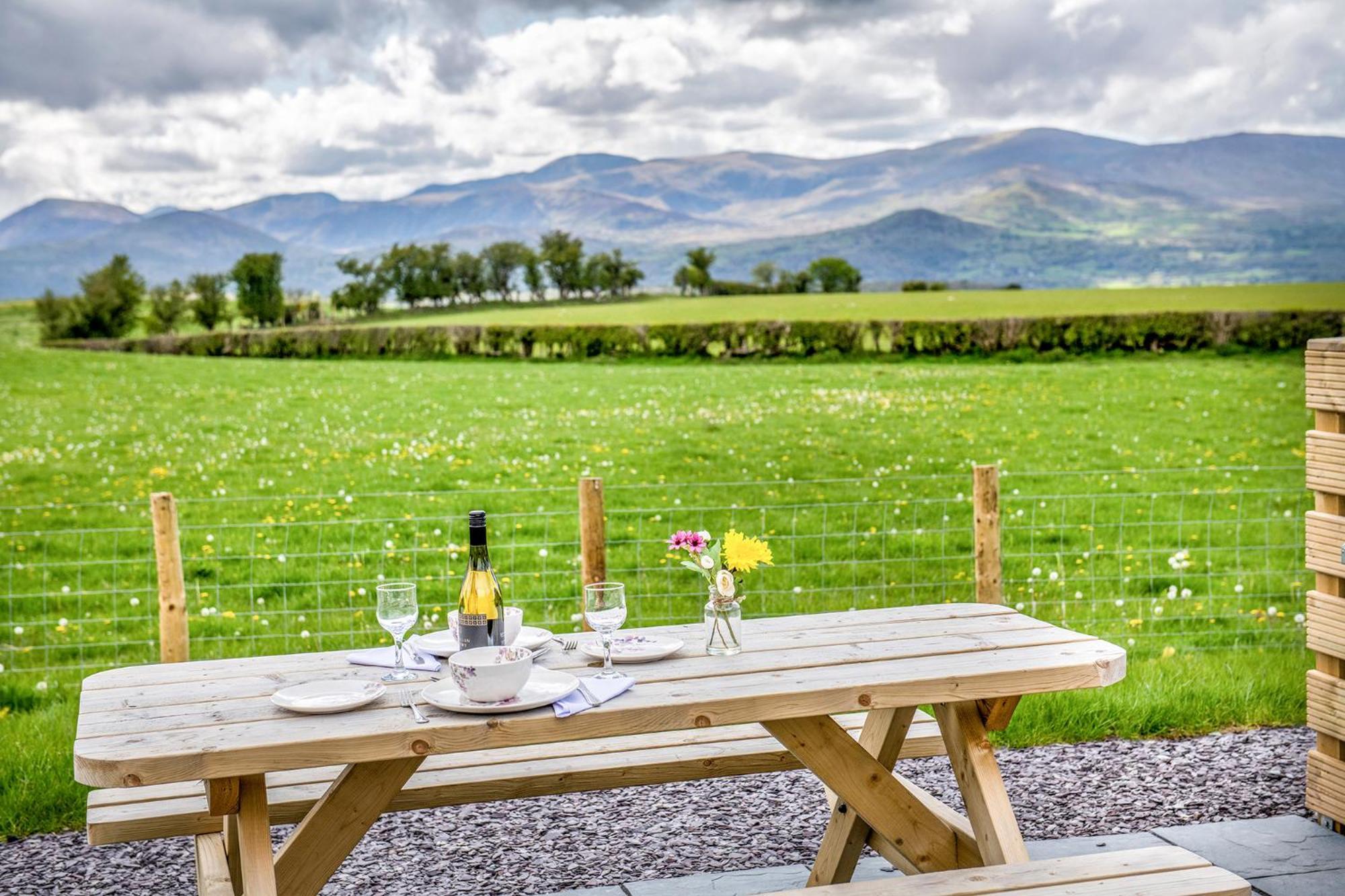 Waenfechan Glamping With Hot Tubs Colwyn Bay Buitenkant foto